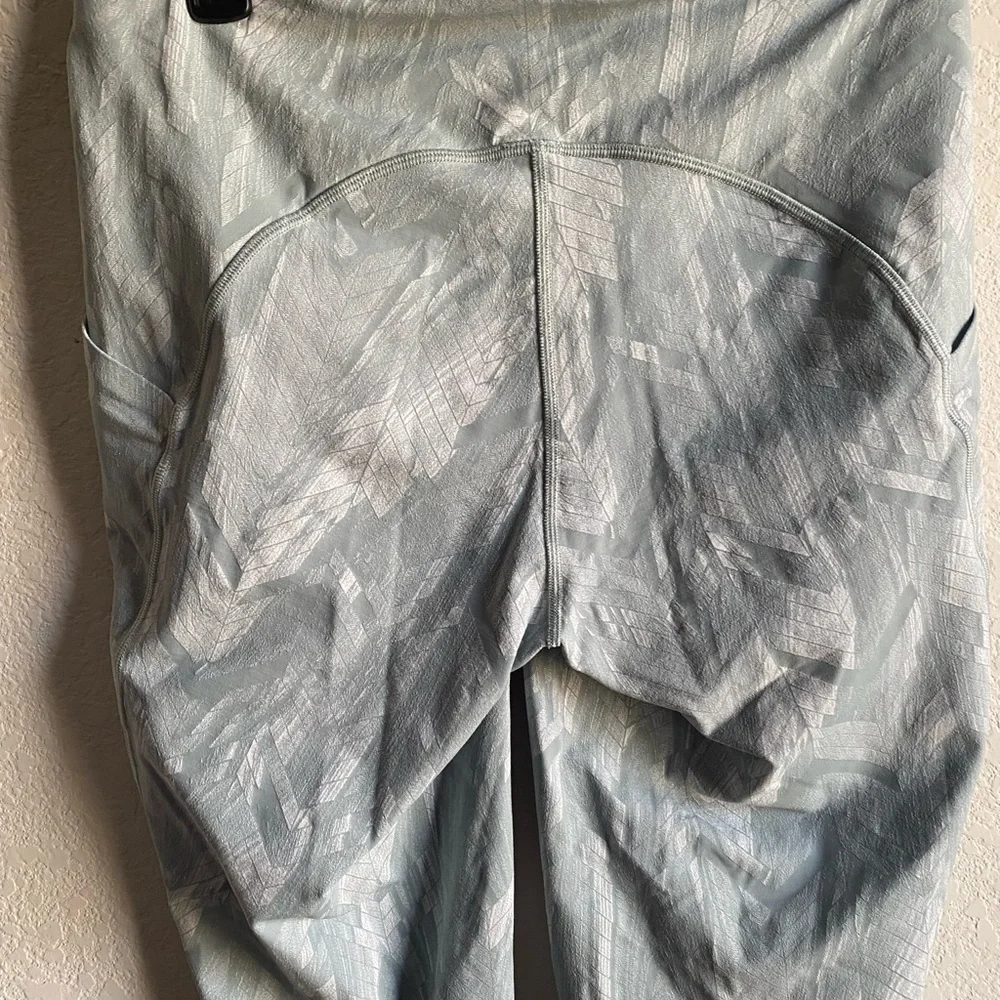 Lululemon Swift Speed High Rise Yoga Tight 28” Reverbrate Chevron Jacquard 10